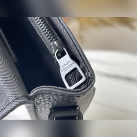 LV Артикул： M80582  S Lock 4A Сумка Изготовлена из роскошной ко