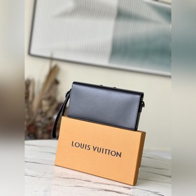 LV Артикул： M80589 Клатч Компактная сумка, вдохновленная дизайн