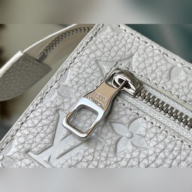 LV Модель： M81556 Бежевая кожаная сумка-клатч Серия сумок Сумка