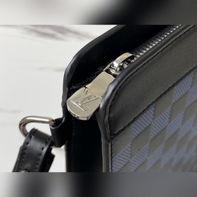 LV Артикул： N60448 Standing Сумка-клатч С тисненым узором Damier