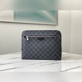 LV Артикул： M60417 Черный New Pouch Сумка Новая модель New Pouch