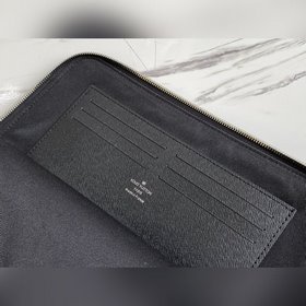 LV Артикул： M60417 Черный New Pouch Сумка Новая модель New Pouch