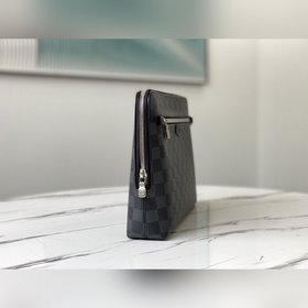 LV Артикул： M60417 Черный New Pouch Сумка Новая модель New Pouch