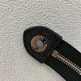 LV Модель M61692 Сумка среднего размера с шелкографией Flower Ear