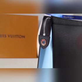 LV Модель 67736 Pochette Voyage MM средний кожаный чехол для пут