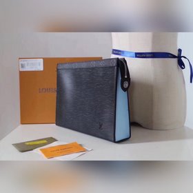 LV Модель 67736 Pochette Voyage MM средний кожаный чехол для пут