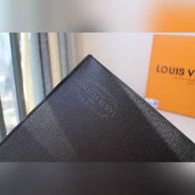 LV POCHETT VOYAGE сумочка Модель M30395, черный Pochette Voyage 