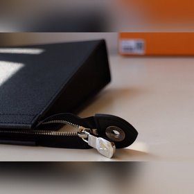 LV POCHETT VOYAGE сумочка Модель M30395, черный Pochette Voyage 
