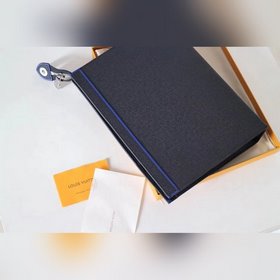 Средняя сумка LV POCHETTE VOYAGE Модель M30573 Компактная, многоф