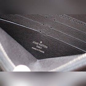 Средняя сумка LV POCHETTE VOYAGE Модель M30573 Компактная, многоф