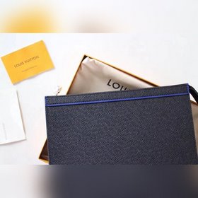 Средняя сумка LV POCHETTE VOYAGE Модель M30573 Компактная, многоф