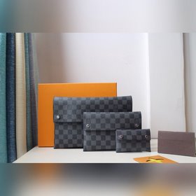 LV Pochette Alpha Triple сумка Модель M44417 Black Состоит из тр