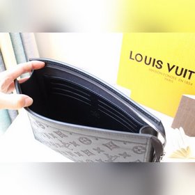Средняя сумка LV POCHETTE VOYAGE Модель M61692 Полностью из кожи 