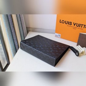Средняя сумка LV POCHETTE VOYAGE Модель M61692 Полностью из кожи 