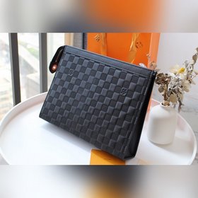 Средняя сумка LV POCHETTE VOYAGE Модель M61692 Кожа Эта новая сум