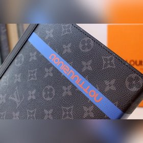 LV модель M61692 средняя сумка с лентой Эта новая сумка среднего 