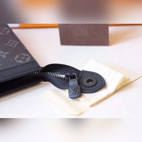 LV модель M61692 средняя сумка с лентой Эта новая сумка среднего 