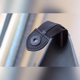 LV Модель M61692 Лента Средняя сумка Эта новая сумка среднего ра