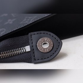 LV Классическая сумка POCHETTE VOYAGE среднего размера Модель M61