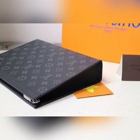 LV Классическая сумка POCHETTE VOYAGE среднего размера Модель M61