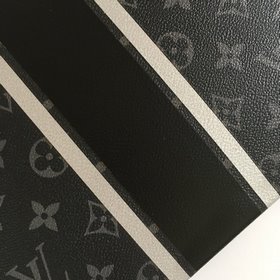 Средняя сумка LV Pochette Voyage, модель M64440 Эта сумка средне