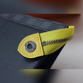 LV Модель M67899 Средняя сумка POCHETTE VOYAGE Средняя сумка Po