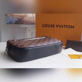 LV KASAI Ручная сумка Модель N41663 Просторное отделение на мол