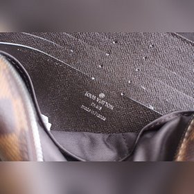 LV KASAI Ручная сумка Модель N41663 Просторное отделение на мол