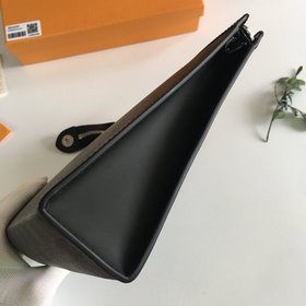 LV Модель： N64444 POCHETTE VOYAGE Сумка среднего размера Новая с