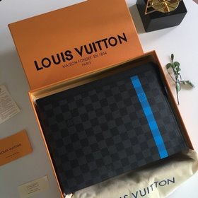 LV Модель： N64444 POCHETTE VOYAGE Сумка среднего размера Новая с