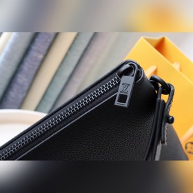 LV Артикул： M69837 Новая сумка LV Aerogram с чехлом для iPad Сде