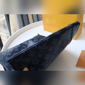 LV [DISCOVERY POCHETTE Большая сумка-клатч] Артикул： m80425 Мяг