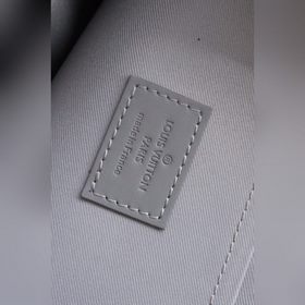 LV сумка Артикул M62903 Серый с тиснением Изготовлена из паруси