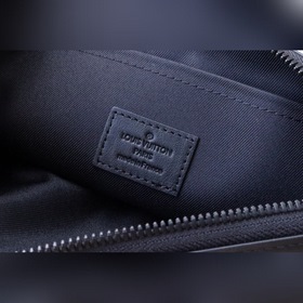 LV Артикул： M81570 Черный тиснение Новая сумка Изготовлена из т