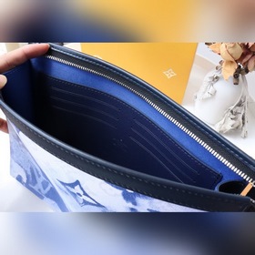 LV Артикул： M80460 Сумка POCHETTE VOYAGE среднего размера Вирдж