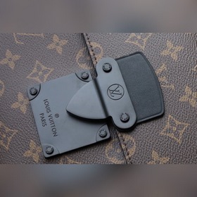 LV Артикул： M80560 Сумка S LOCK 4A Изготовлена из ткани Monogram