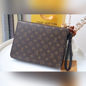 LV Артикул： M80560 Сумка S LOCK 4A Изготовлена из ткани Monogram