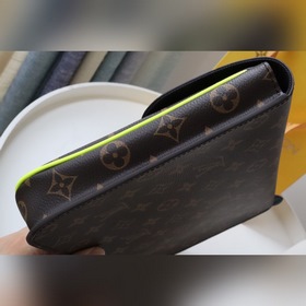 LV Артикул： M80560 Сумка S LOCK 4A Изготовлена из ткани Monogram