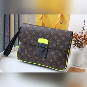 LV Артикул： M80560 Сумка S LOCK 4A Изготовлена из ткани Monogram