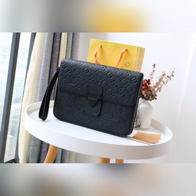 LV Модель： M80560 Кожа S LOCK 4A Изготовлена из ткани Monogram