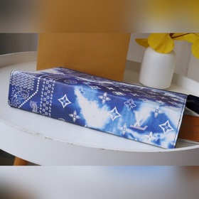 LV Артикул： M81442 сумка На сумочке изображен узор, имитирующий 