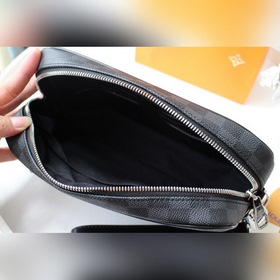 LV Сумка Артикул： N41663 Просторный карман на молнии, множество
