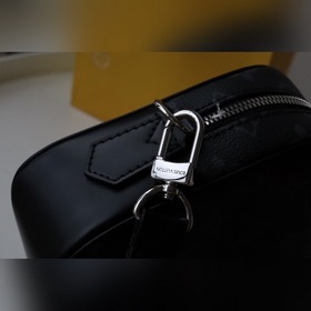 LV Сумка Артикул： N41663 Просторное отделение на молнии, множест