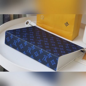 LV Классическая сумка POCHETTE VOYAGE среднего размера Артикул：