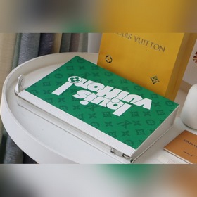 LV Классическая сумка POCHETTE VOYAGE среднего размера Артикул：