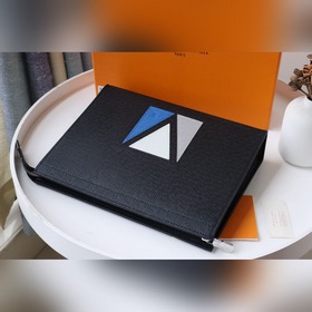 LV Артикул： M59147 сумка Сумка-клатч, выполненная в традиционно