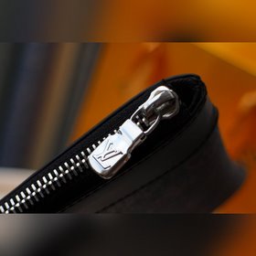 LV Модель M62291 для пожилых сумка POCHETTE APOLLO Эта сумка, из