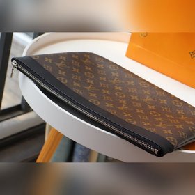 LV Модель M62291 для пожилых сумка POCHETTE APOLLO Эта сумка, из