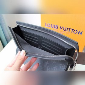 LV Классическая сумка POCHETTE VOYAGE среднего размера Модель M61
