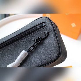 LV Pochette Volga Артикул： M44482 Черный с цветочным узором Из
